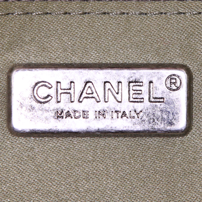 Sac bandoulière Chanel Editions Limitées Coco Club en toile vert-kaki - Detail D4
