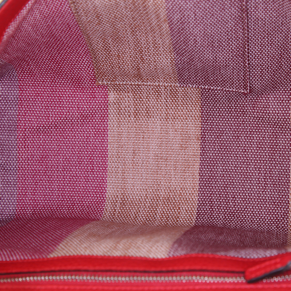 Bolso bandolera Gucci Bamboo en cuero granulado rojo y bambú - Detail D3