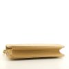 Bolso para llevar al hombro Chanel Vintage en cuero acolchado beige - Detail D4 thumbnail