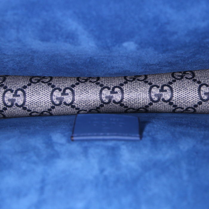 Sac bandoulière Gucci Dionysus en toile monogram beige et daim bleu - Detail D3