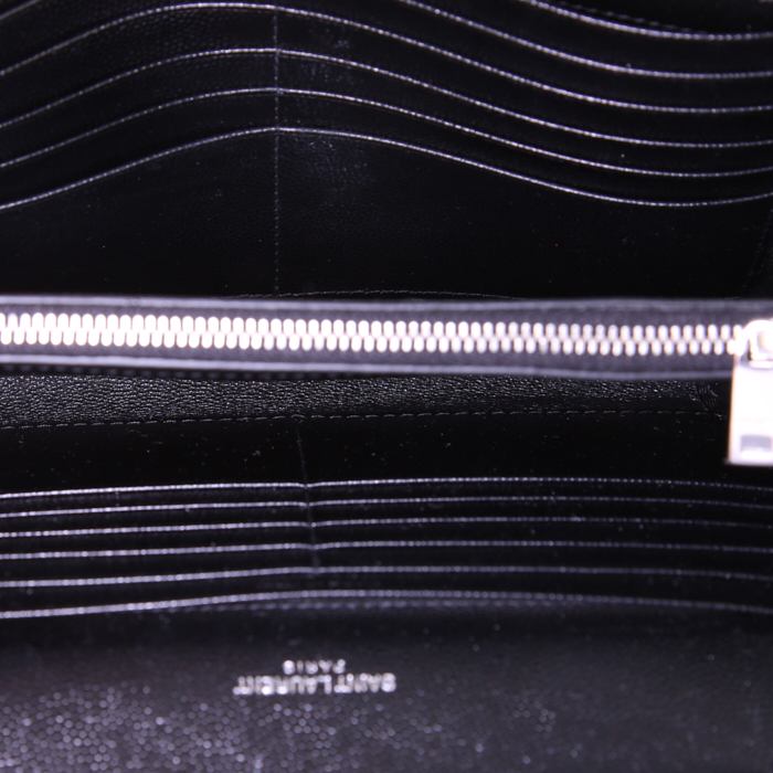 Saint Laurent Enveloppe handbag/clutch in white and black quilted grained leather - Detail D3