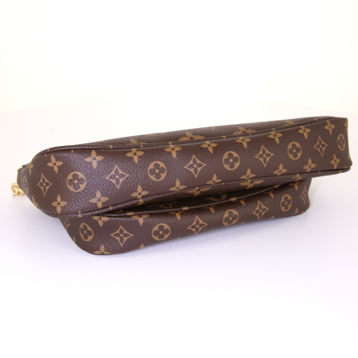 Bolsito de mano Louis Vuitton Multi-Pochette Accessoires en lona Monogram marrón y cuero natural - Detail D5