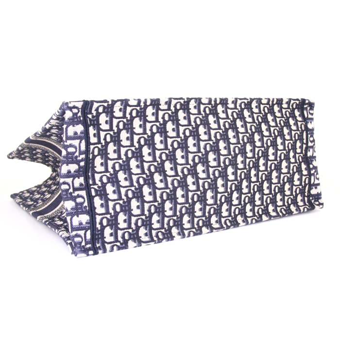 Dior Book Tote shopping bag in blue monogram canvas - Detail D4