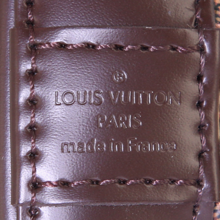 Sac bandoulière Louis Vuitton Alma BB en toile damier ébène et cuir marron - Detail D4