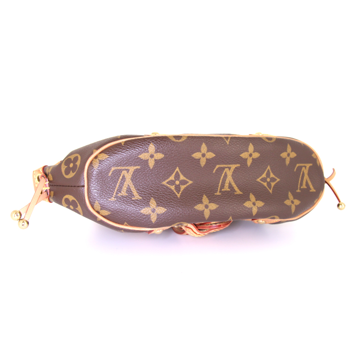 Bolso de mano Louis Vuitton Theda en lona Monogram marrón y cuero natural - Detail D4