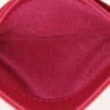 Porte-cartes Chanel en cuir grainé rouge - Detail D1 thumbnail