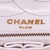 Bolso de mano Chanel Vintage Diana en cuero acolchado blanco - Detail D4 thumbnail