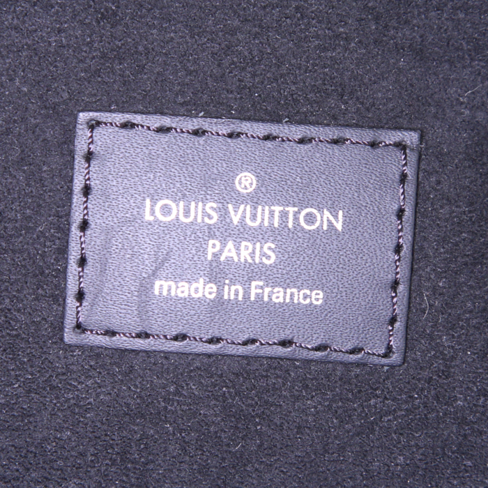 Mochila Louis Vuitton Steamer Bag en cuero Epi negro - Detail D3