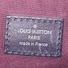 Bolso bandolera Louis Vuitton Messenger en lona Monogram marrón y cuero negro - Detail D3 thumbnail
