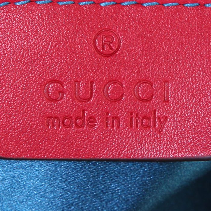 Sac bandoulière Gucci GG Marmont mini en velours rouge et cuir rouge - Detail D4