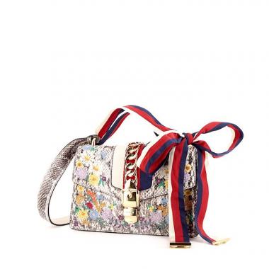 Bolso para llevar al hombro Gucci Sylvie en piel de pitón gris