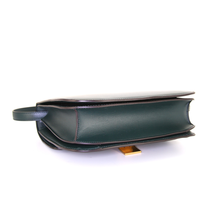 Bolso bandolera Céline Classic Box en cuero box verde - Detail D4