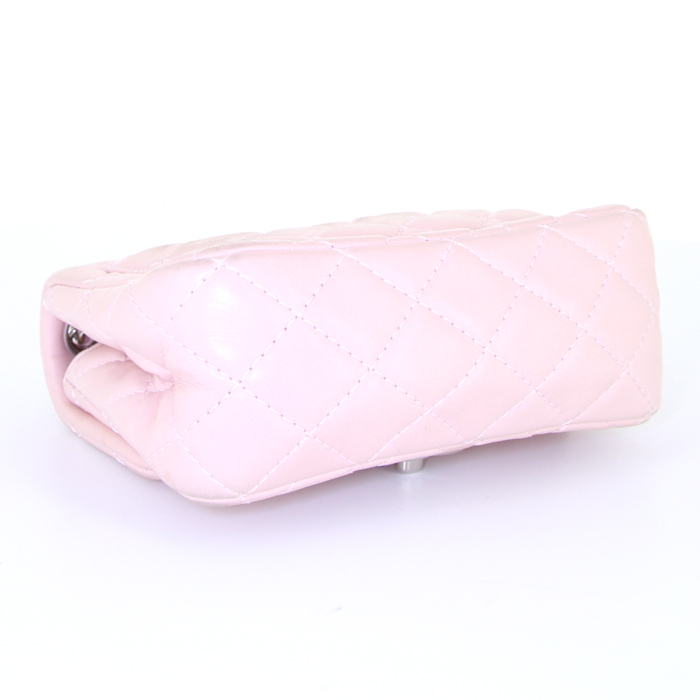 Chanel Mini Timeless shoulder bag in powder pink quilted leather - Detail D4