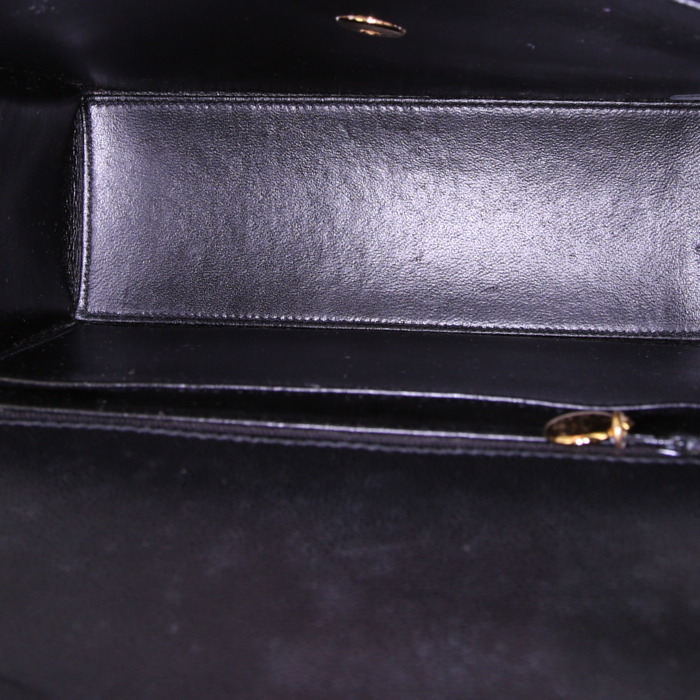 Sac à main Chanel Vintage en cuir matelassé noir - Detail D2