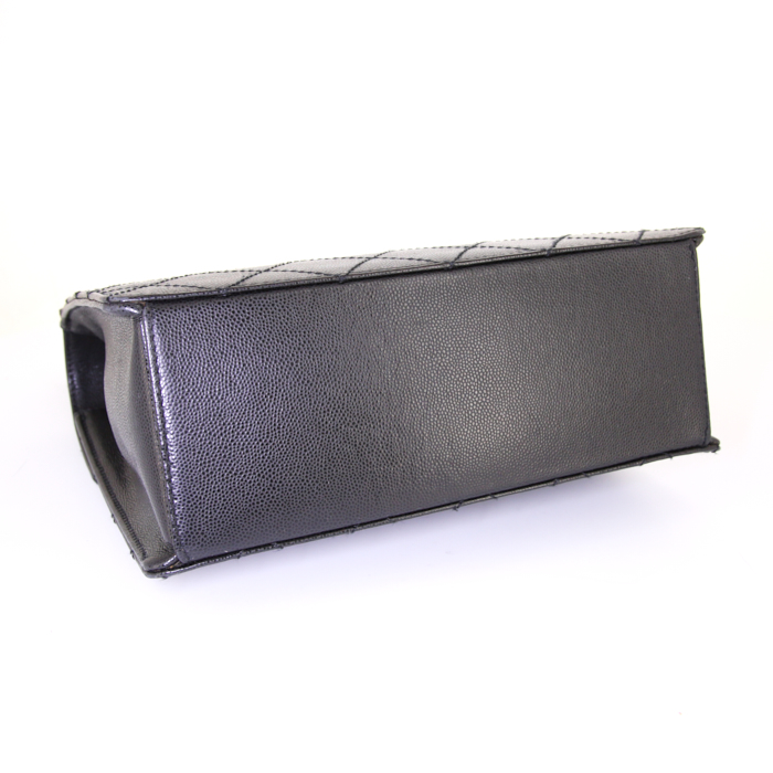 Bolso de mano Chanel Vintage en cuero acolchado negro - Detail D4