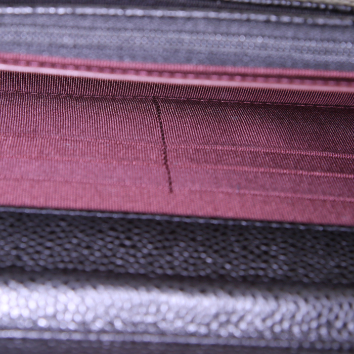 Pochette Chanel Wallet on Chain in pelle martellata e trapuntata nera - Detail D2