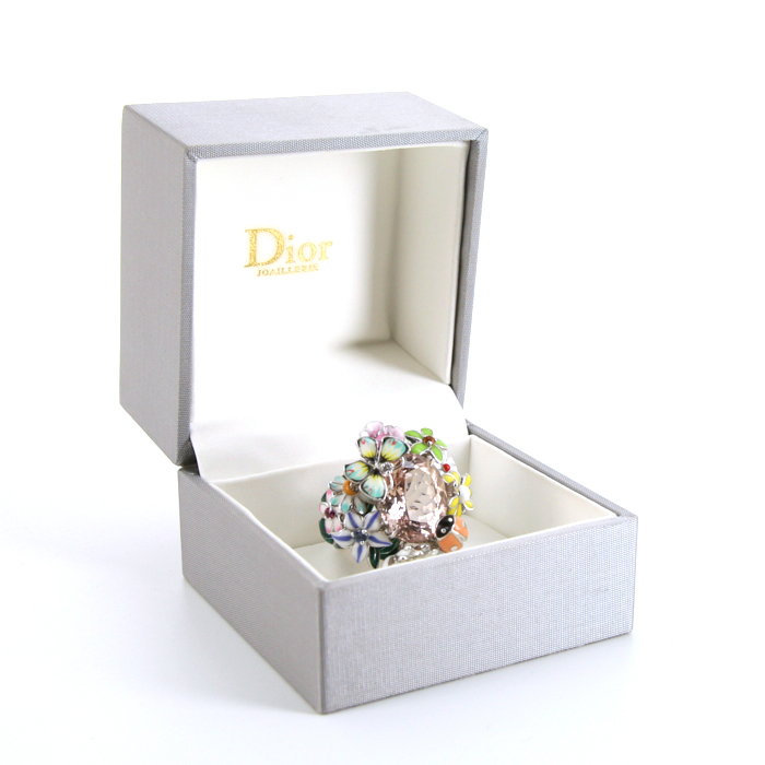 Bague Dior Diorette grand modèle en or blanc,  émail et pierres semi-précieuses et en morganite - Detail D2