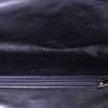 Clutch de noche Chanel en cuero acolchado negro - Detail D2 thumbnail