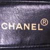 Chanel Vintage Shopping shopping bag in black smooth leather - Detail D3 thumbnail