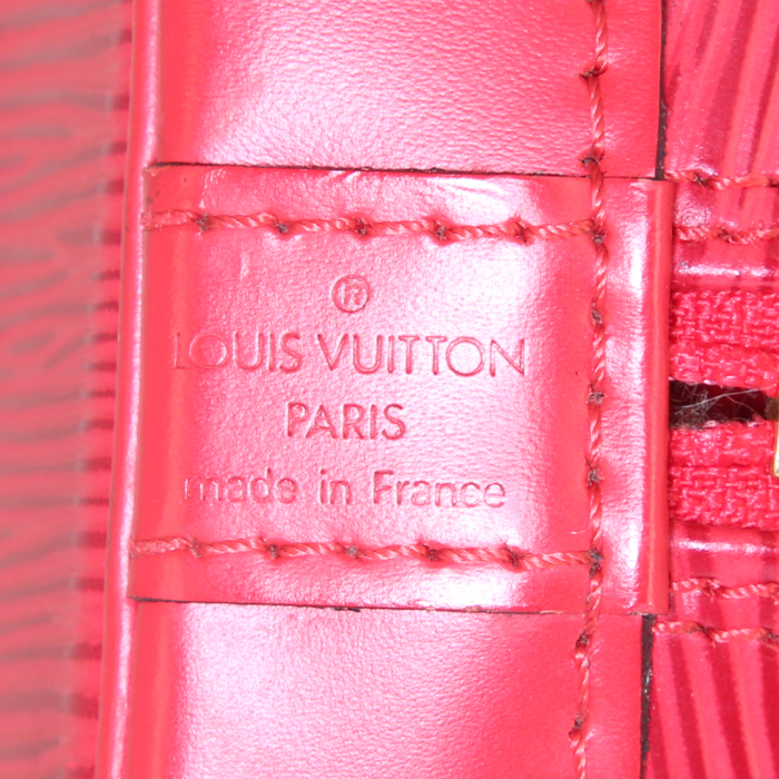 Louis Vuitton Alma small model handbag in red epi leather - Detail D3