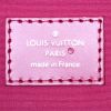 Bolso de mano Louis Vuitton en cuero Epi color frambuesa - Detail D4 thumbnail