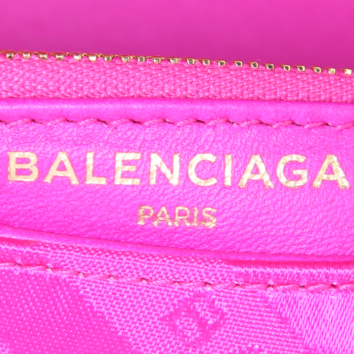Bolso de mano Balenciaga BB Chain en lona Monogram rosa - Detail D4
