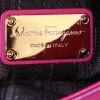 Salvatore Ferragamo handbag in pink leather - Detail D3 thumbnail