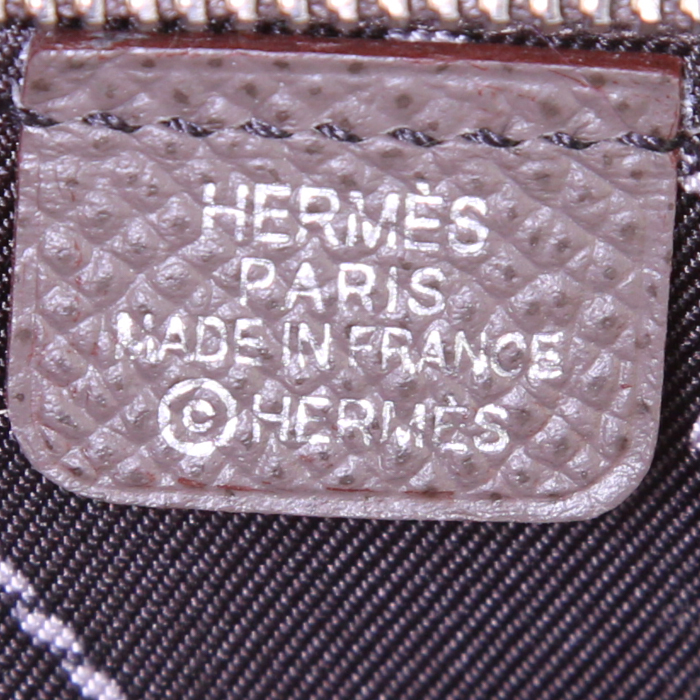 Porte-monnaie Hermès Silk'In en cuir epsom étoupe - Detail D2