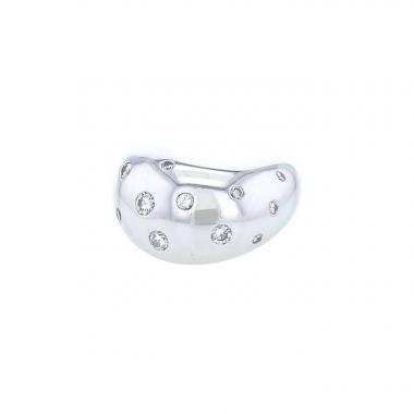 Anello Fred Mouvementée modello grande in oro bianco e diamanti