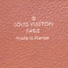 Borsa Louis Vuitton Olympe in tela monogram cerata marrone e pelle marrone caramello - Detail D3 thumbnail