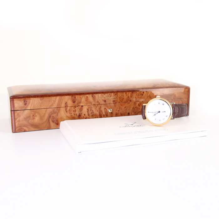 Montre Breguet Classic en or jaune Ref : 5207 Vers 2014 - Detail D3