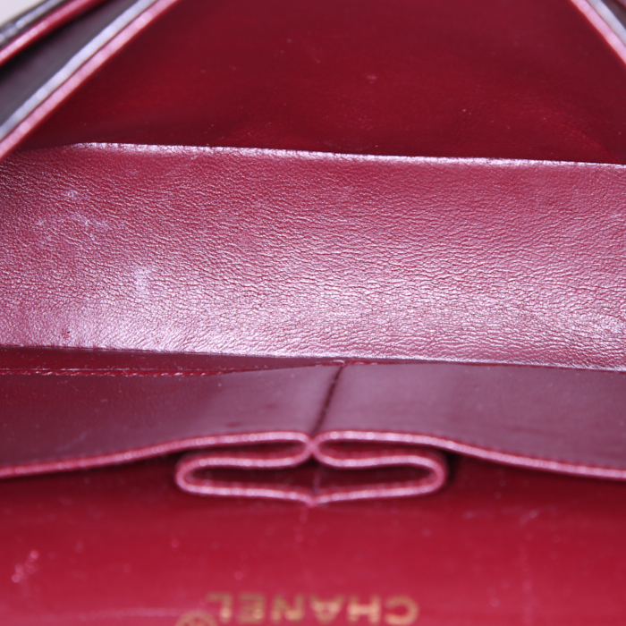 Sac à main Chanel Timeless en cuir matelassé noir - Detail D3
