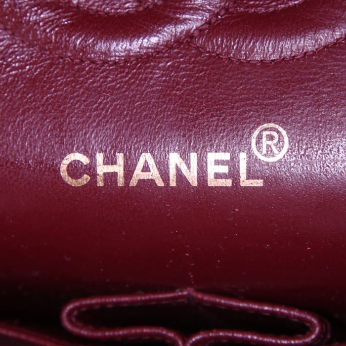 Sac à main Chanel Timeless en cuir matelassé noir - Detail D4