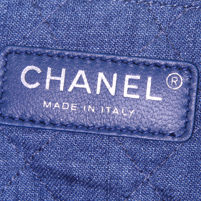 Chanel Grand Shopping shopping bag in blue jean denim canvas - Detail D3