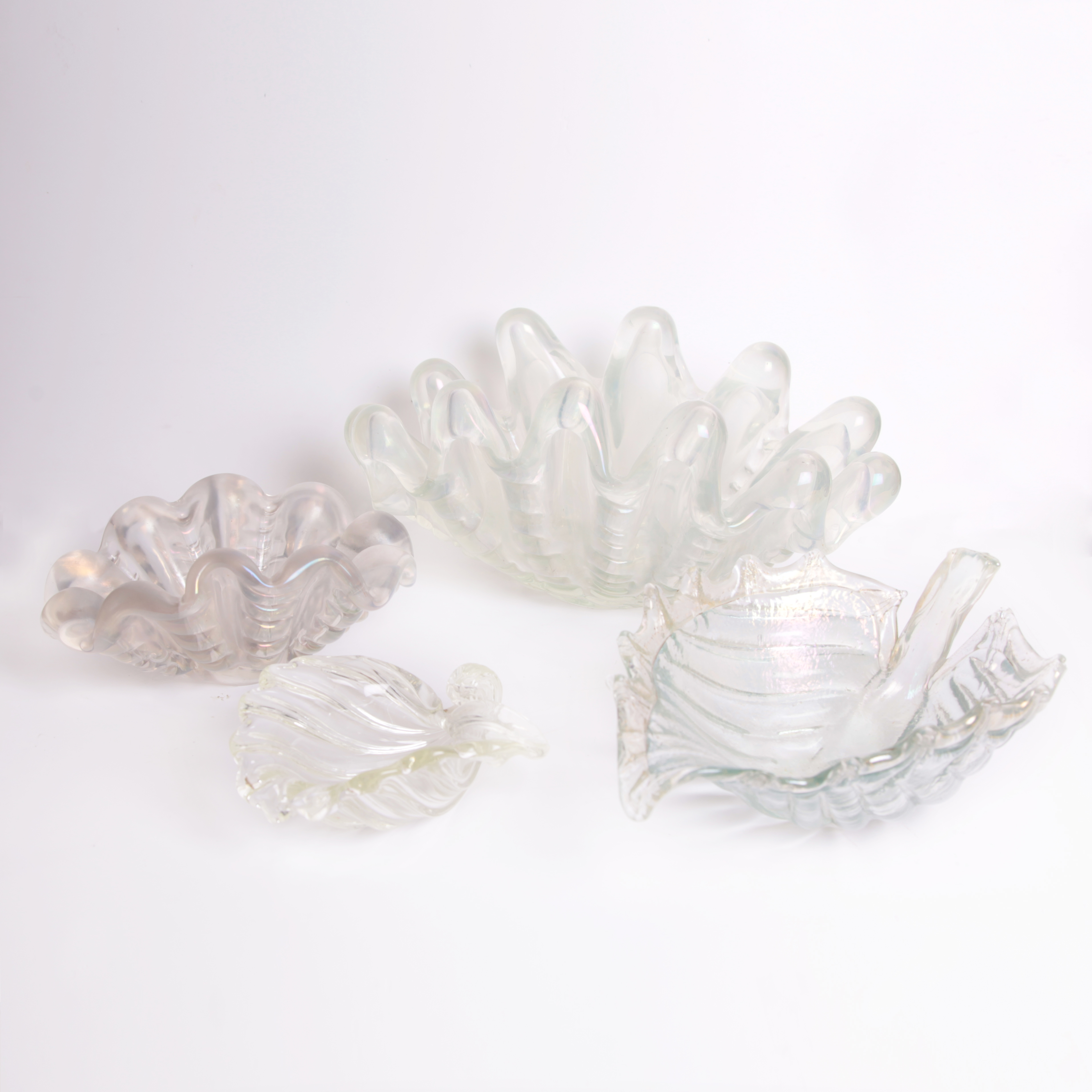 Barovier
Toso, "shell" cup, in irridescent Murano glass, 1940s - Detail D5