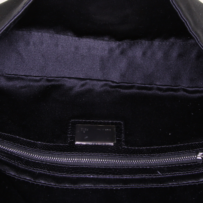 Bolso de mano Fendi Baguette en satén negro y piel de lagarto negra - Detail D2