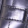 Louis Vuitton grand Noé large model shopping bag in black epi leather - Detail D3 thumbnail