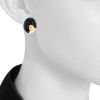 Tiffany & Co Angela Cummings 1980's earrings for non pierced ears in yellow gold and onyx - Detail D1 thumbnail