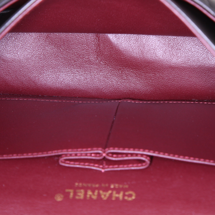 Sac à main Chanel Timeless en cuir matelassé noir - Detail D3
