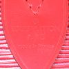 Sac à main Louis Vuitton Speedy 30 en cuir épi rouge - Detail D3 thumbnail