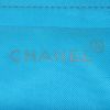 Bolso de mano Chanel en lona acolchada turquesa - Detail D4 thumbnail