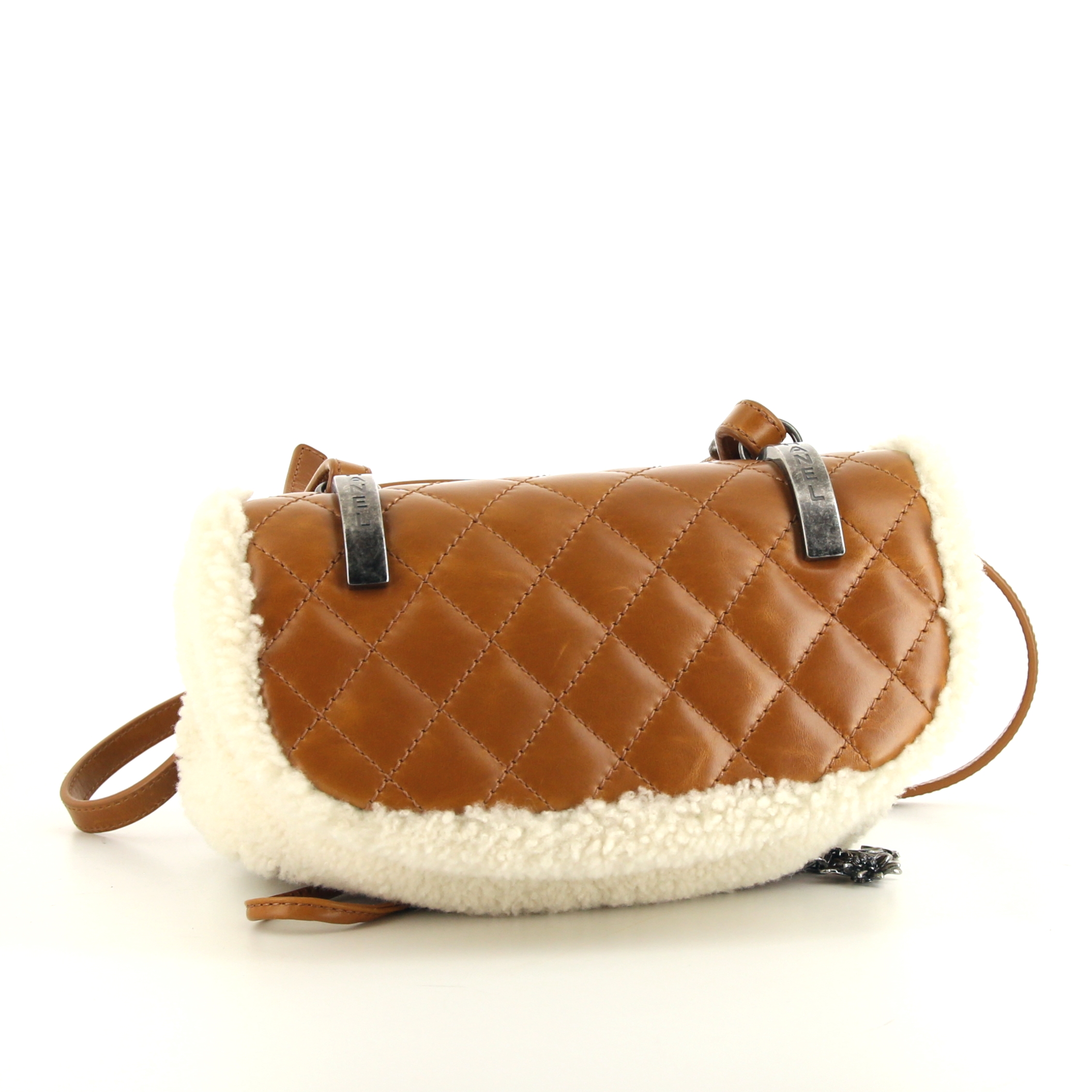 Chanel Editions Limitées backpack in white sheepskin and brown leather - Detail D5