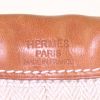 Pochette Hermes en toile beige et cuir Barénia marron - Detail D2 thumbnail