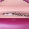 Bolso bandolera Gucci Dionysus super mini en terciopelo fucsia y cuero fucsia - Detail D2 thumbnail