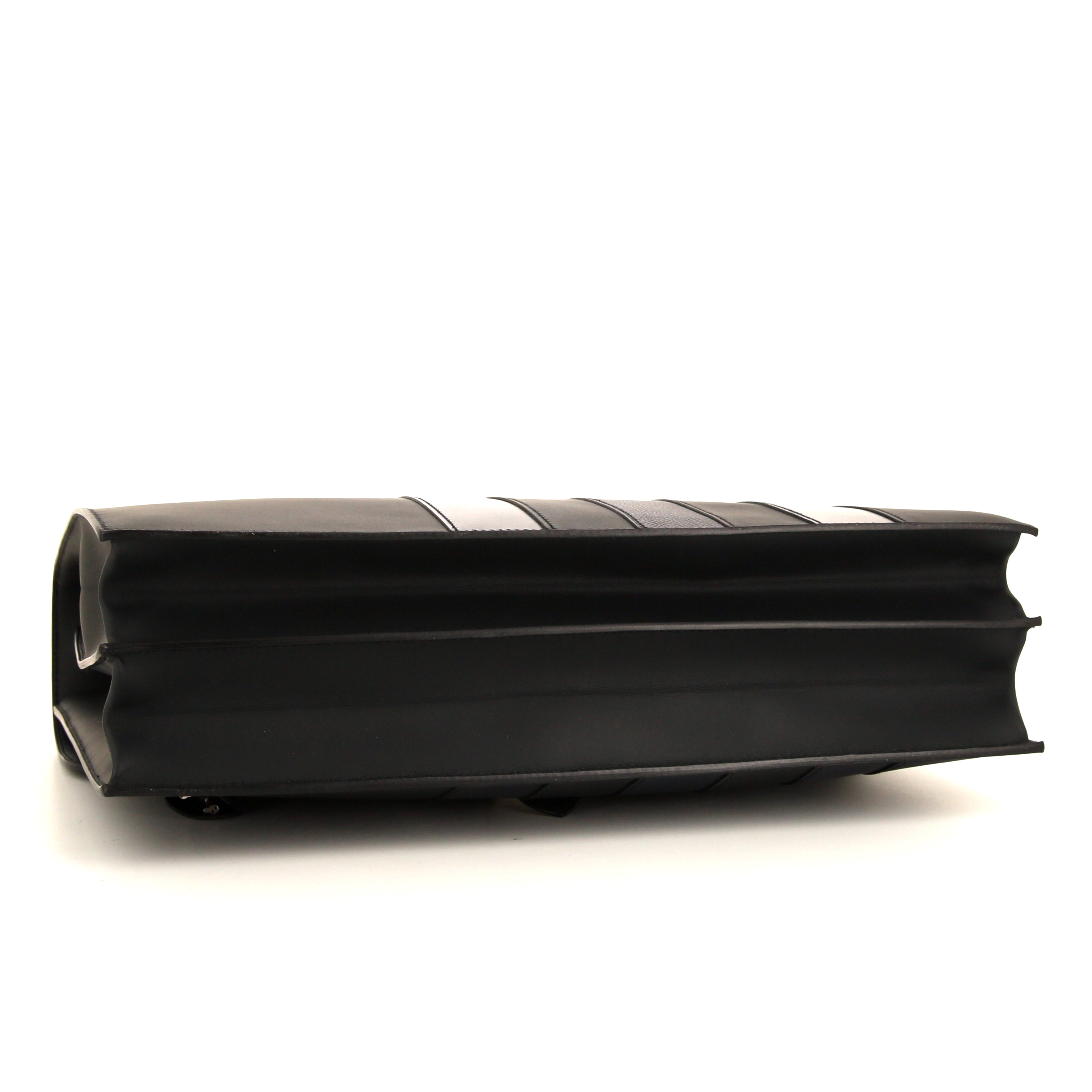 Porte-documents Hermès Sac à dépêches en cuir Sikkim Sombrero Bleu Obscur et bleu et cuir epsom bleu indigo - Detail D4