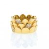 Anello Fred Une île d'or modello grande in oro giallo e diamanti - 360 thumbnail