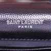 Bolso bandolera Saint Laurent Enveloppe en cuero acolchado con motivos de espigas negro - Detail D4 thumbnail