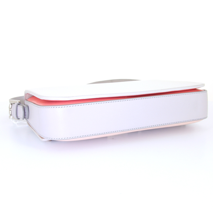 Fendi Baguette handbag in grey, pink and white tricolor leather - Detail D4