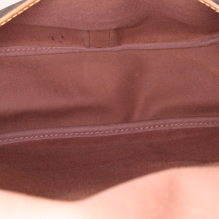 Louis Vuitton Saumur medium model shoulder bag in brown monogram canvas and natural leather - Detail D2