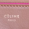 Bolsito de mano Celine Clutch en cuero marrón y junco rosa - Detail D3 thumbnail